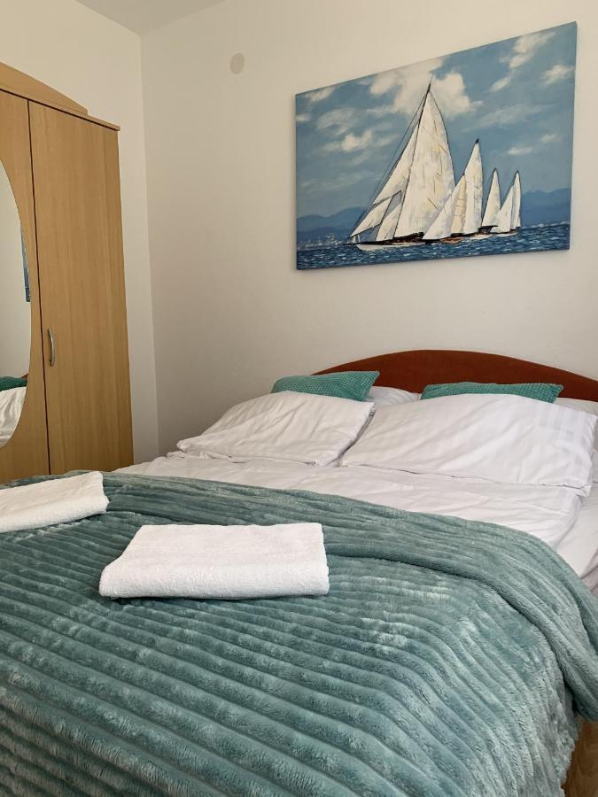 Apartmani Paula Vodice Luaran gambar